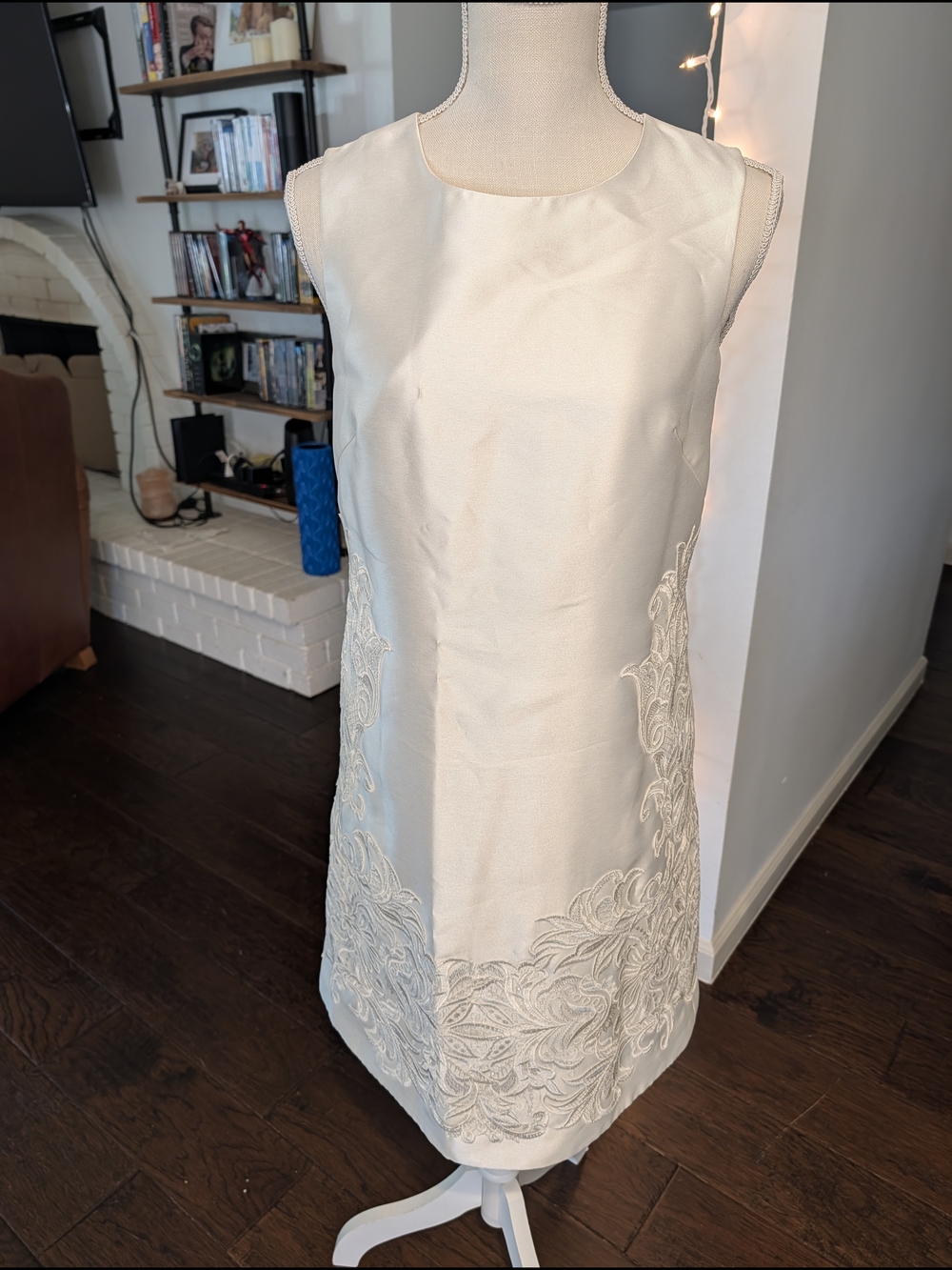 Gorgeous Galina Wedding W/ Pockets Sleeveless Ivory Embroidered Shift Dress